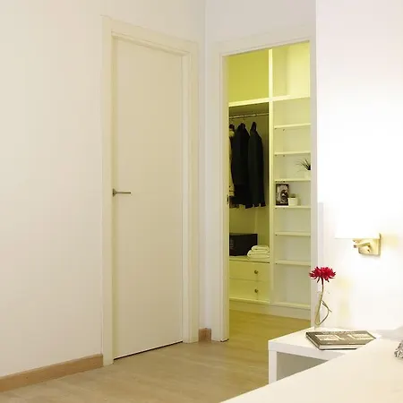 08028 Apartment