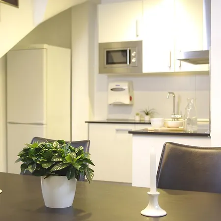 08028 Apartment *